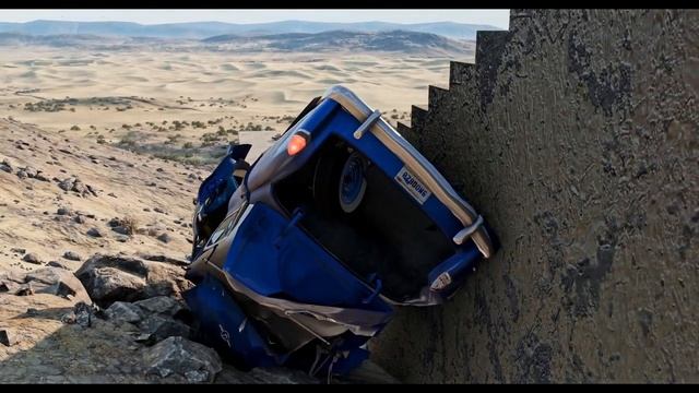 BeamNG Drive - Машины против лестниц смотреть онлайн