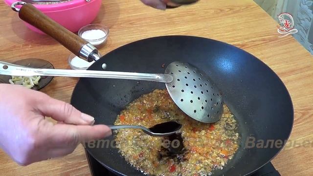 Жареные ростки маша (剁椒炒绿豆芽, Duò jiāo chǎo lǜ dòuyá). Китайская кухня. смотреть онлайн