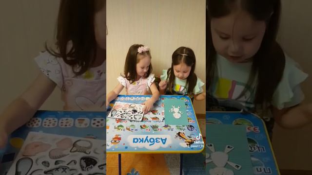 Магнитная игра "Собери животных" - как дети развиваются и учатся играть вместе смотреть онлайн