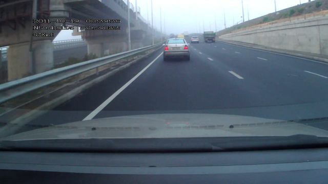 Видеорегистратор DOD GSE550: утро, туман (1920x1080 30 Fps)