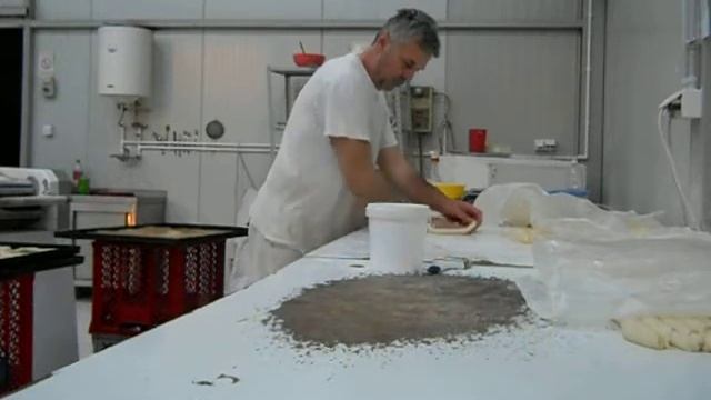 Работа в пекарне / Rad u pekari / Working in a bakery смотреть онлайн