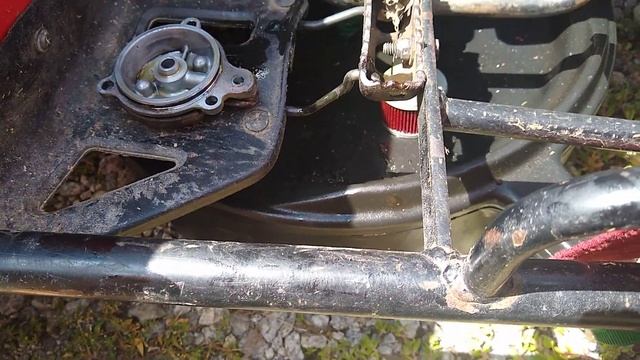 1989 Honda 300 Fourtrax Oil Change.