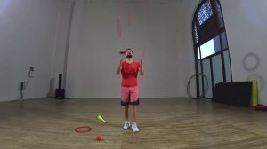КАК НАУЧИТЬСЯ ЖОНГЛИРОВАТЬ КОЛЬЦАМИ