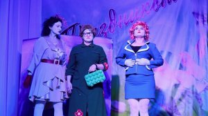 Сценка пантомима с неожиданным финалом. Девушки бывают разные.