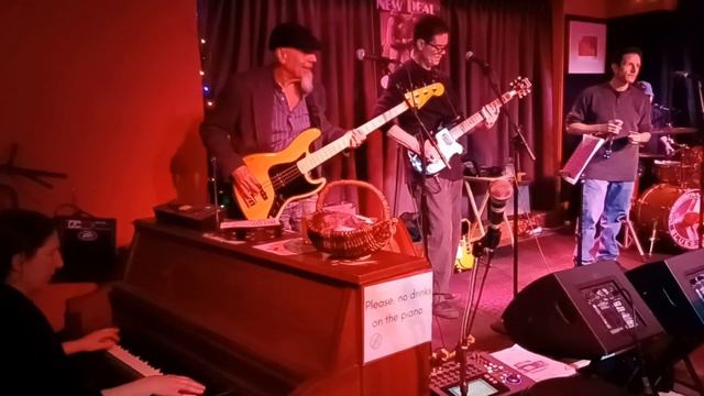 Cadillac Jump Blues Band, I Hear You Knockin', New Deal Cafe, Greenbelt MD, 02/22/24 смотреть онлайн
