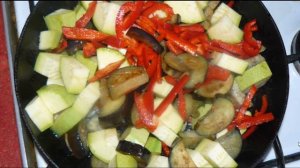 Простое и вкусное #рагу из баклажан,кабачка, перцев и помидор.