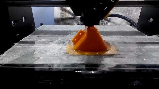 Printbot 3d printer Printing cooling fanduct at 100 feed rate part3 смотреть онлайн
