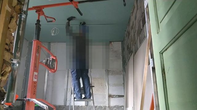 приклеить регипс, приклеить гипсокартон на "пену" двумя способами смотреть онлайн