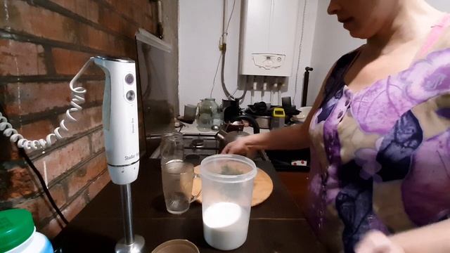 ЖИРОСЖИГАЮЩИЙ КОКТЕЙЛЬ С ПЕТРУШКОЙ И КЕФИРОМ. смотреть онлайн