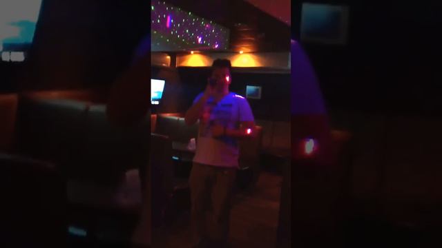 Илья Roman-Tik (Cover гр. Руки Вверх) - У реки девчонка... смотреть онлайн