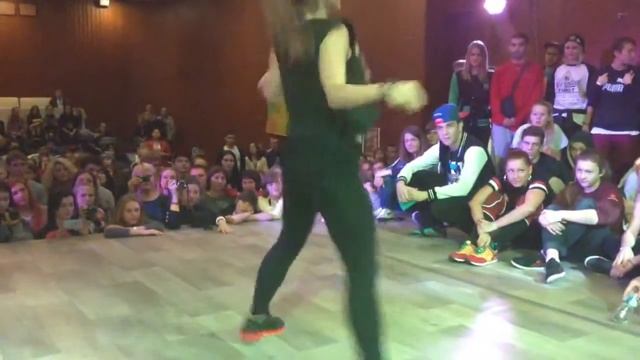 Тверк спортивной девочки смотреть онлайн