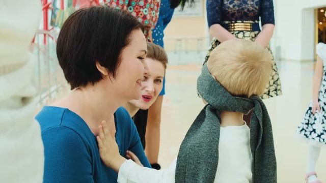 Эксперимент для мам. Ролик к 8 марта смотреть онлайн