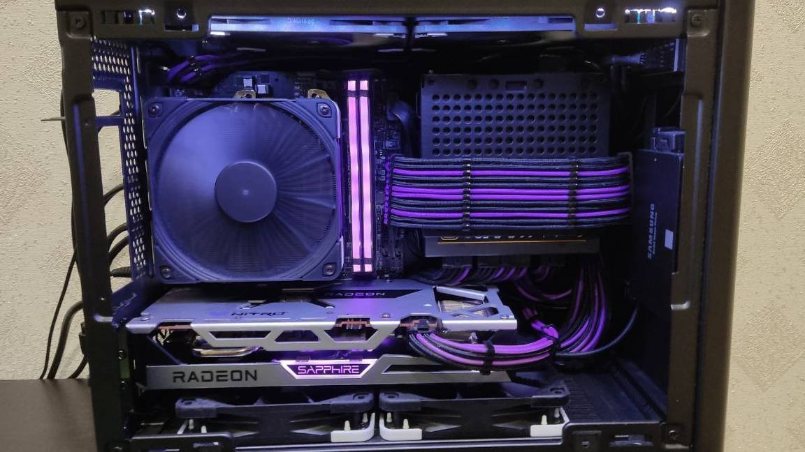 CoolerMaster NR200P Stage2 (Noctua Fans Install)