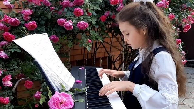 "МЕЧТЫ" исполняет Дамер Д., 1 класс фортепиано смотреть онлайн
