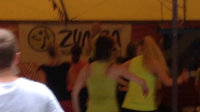 Zumba Fitness Летние вечеринки в парке Челюскинцев МИНСК смотреть онлайн