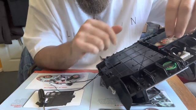 Building the DeAgostini Ford GT40 1/8 scale model | Stage 33 - 37 | Unboxing & Assembly Guide смотреть онлайн