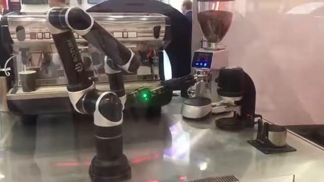 Робот-Бариста на ваше Мероприятие! Заказ-Аренда Робот Мода #робот #бариста www.robotmoda.ru смотреть онлайн