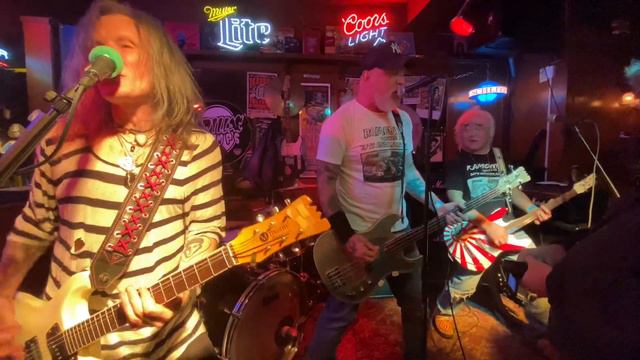 CJ Ramone, Clem Burke, Jiro & Alex Kane - Rockaway Beach @ Maui Sugar Mill, Tarzana, CA 28/Jan/2023 смотреть онлайн