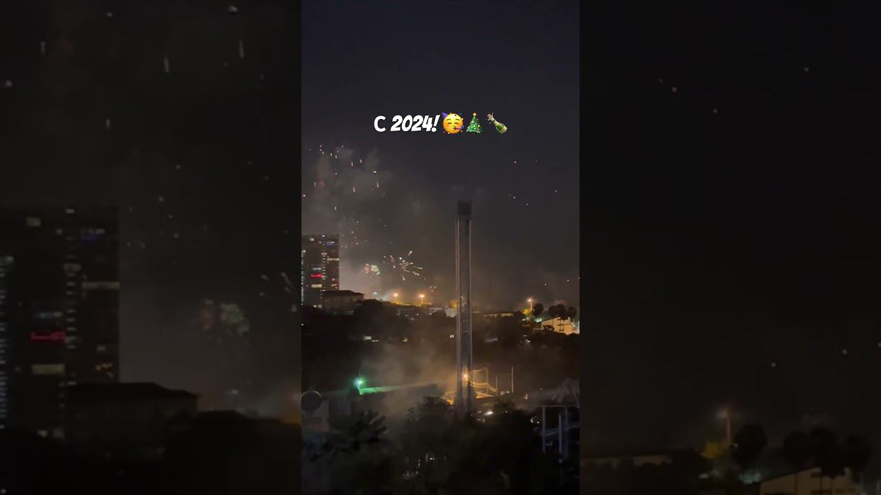 С Новым Годом! #салюты #праздник #новыйгод #новыйгод2024 #поздравление #фейрверк смотреть онлайн