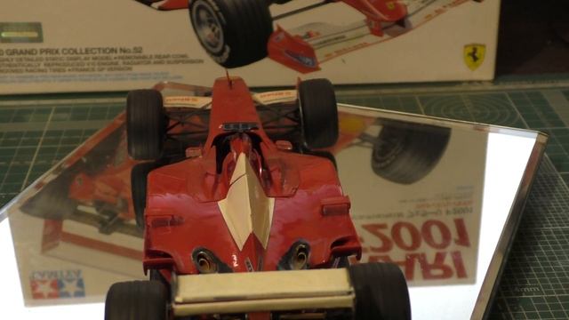 модель болида FORMULA 1 2001 TAMIYA 1/20 смотреть онлайн
