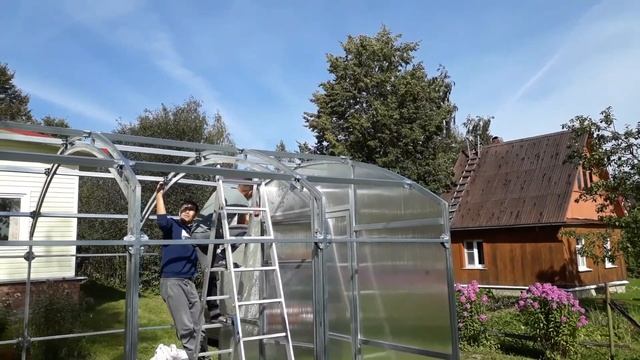 ОЧЕНЬ КРЕПКО. Полный обзор сборки теплицы на своем участке от фирмы ОЧЕНЬ КРЕПКО