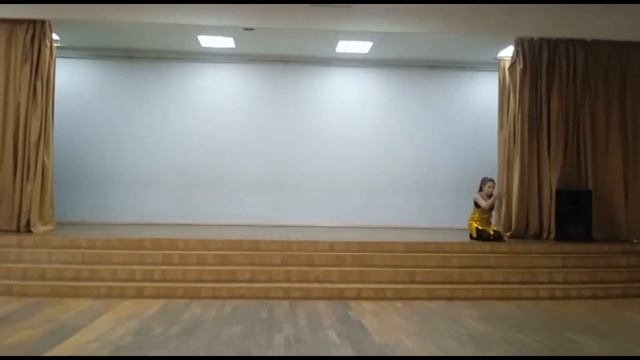 Танец-поздравление с 8 марта смотреть онлайн