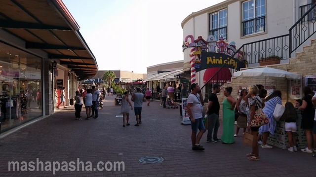 Шоппинг в Кушадасы: магазины и торговый центр AVM / Kusadasi Shopping