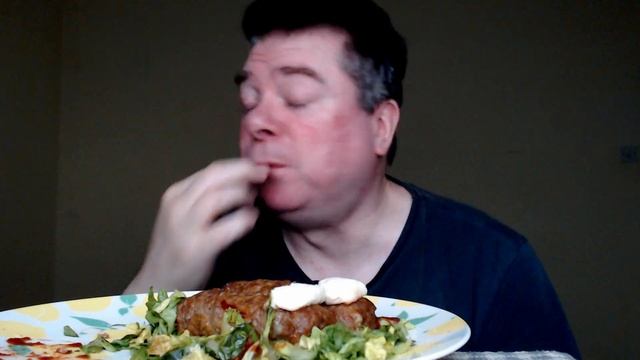 ASMR - Eating Trolls Toes For Lunch смотреть онлайн