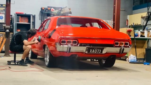 (XAO73) Ford Falcon XA pampered смотреть онлайн