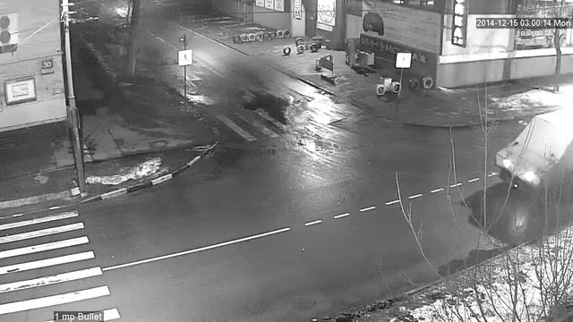 Iptronic 1 Mpix Купольная камера IPT-100iW (Новая ночная съемка) смотреть онлайн