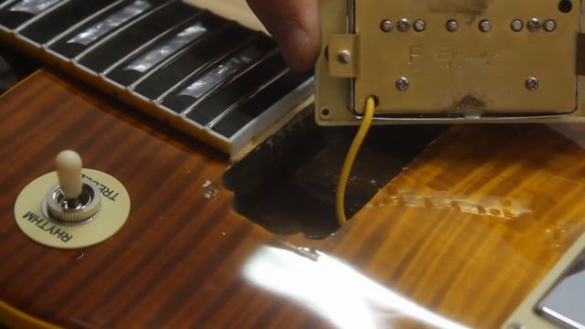 A FAKE Gibson Les Paul Standard Guitar (Chibson) смотреть онлайн
