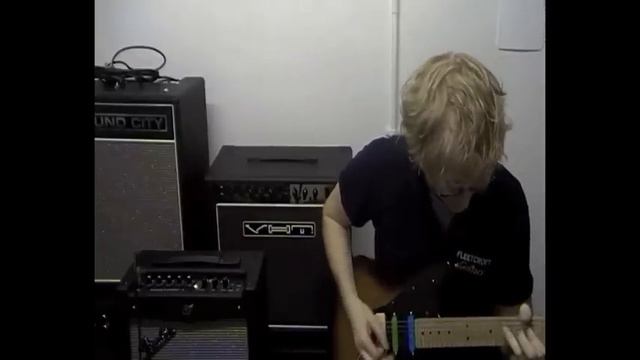 Fleetcroft Guitars- Fender Mustang 1 Amp Review by Josh Wibaut смотреть онлайн