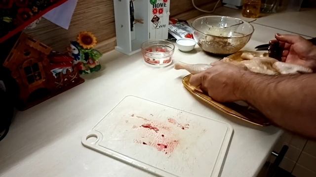 Вес тушки цыплёнка Накед нек в 2,5 мес. Приготовим его на углях. смотреть онлайн