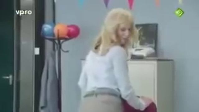 Секретарша сделала подарок боссу ржачь, см. Всем смотреть онлайн