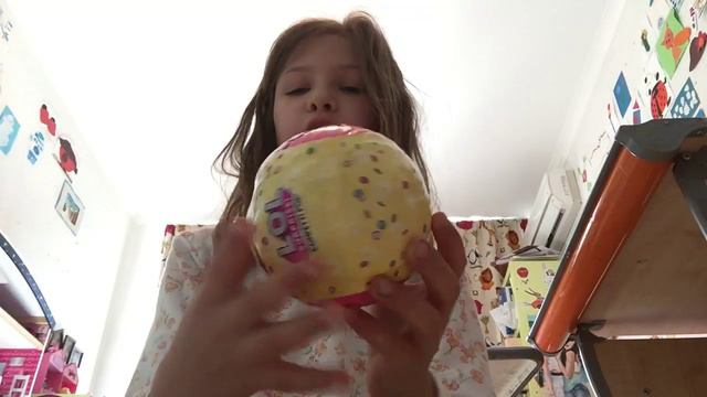 Распаковка LOL confetti pop и pets. Где рисунок на маске?!?! смотреть онлайн