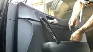 Как снять обшивку карту передней двери KIA SPORTAGE (2019) demontaz boczka drzwi przod/door panel..