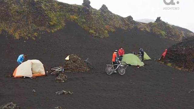 Зачем президент клуба "Грязные носороги" собирается в Намибию смотреть онлайн