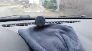 Как закрепить магнитный держатель для телефона на панели автомобиля, что бы не отвалился?