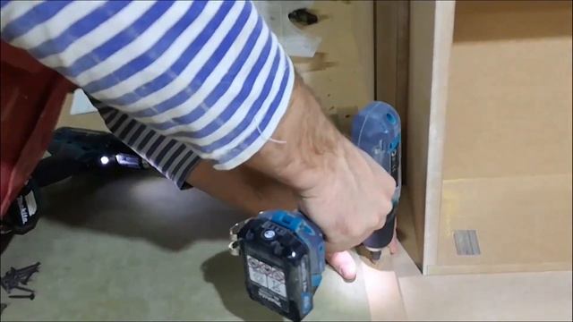 Как сделать комода умывальник. Комод. - How to make a dresser washbasin. Dresser. смотреть онлайн