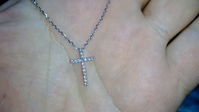 Крестик из белого золота с бриллиантами смотреть онлайн