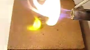 Плавление и горение натрия. Перекись натрия.