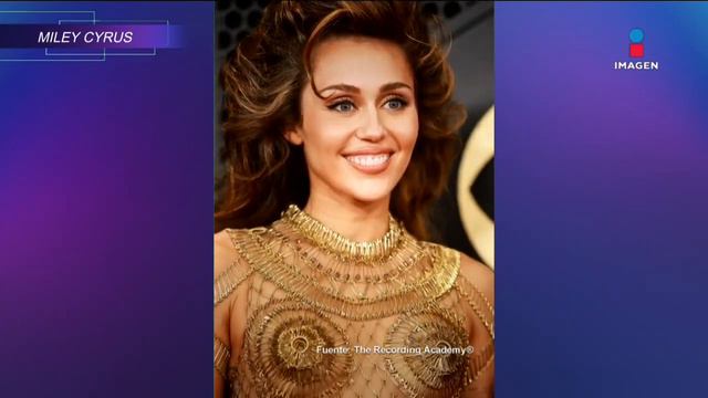 ¡Miley Cyrus IMPACTA Con Mucha Piel Y Haciendo Giño A Cher En La Alfombra Roja De Los Grammy Awards
