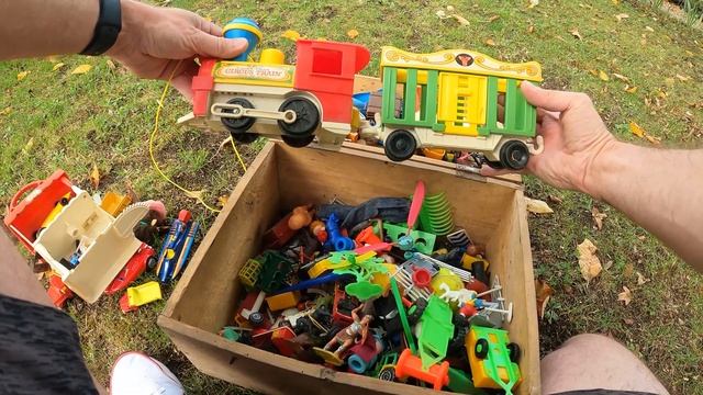 UN TOUR DANS MON COFFRE A JOUETS смотреть онлайн