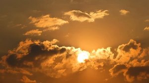 Золотое Солнце. Футажи Красивое Солнце. Золотые Облака и Красивое Солнце. Футажи для видеомонтажа