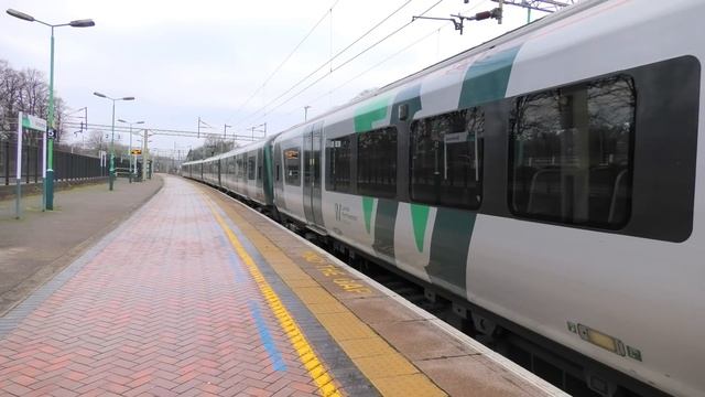 Trains At Berkhamsted (WCML) 22/01/2022