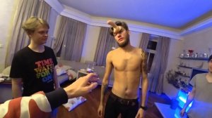 ЕДИНОРОГ ПРАНК  | ПРИКЛЕИЛИ РОГ СПЯЩЕМУ ДРУГУ