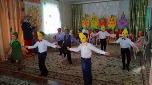 Танец мальчиков в детском саду!