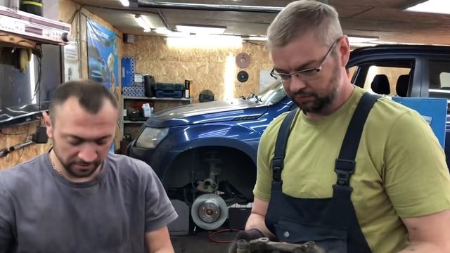 Suzuki Grand Vitara как можно попасть на замену новых тормозных дисков и колодок после их замены!!! смотреть онлайн