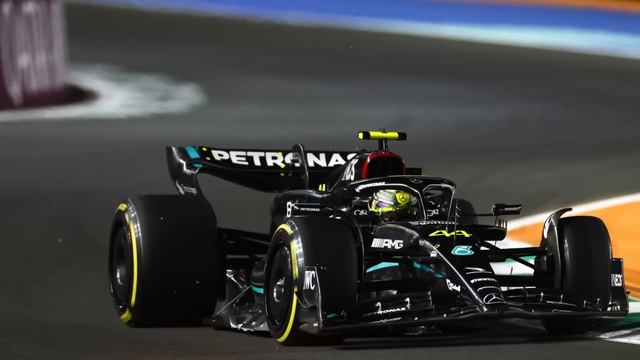 Mercedes UPDATED Their W14 Concept For Baku GP! смотреть онлайн