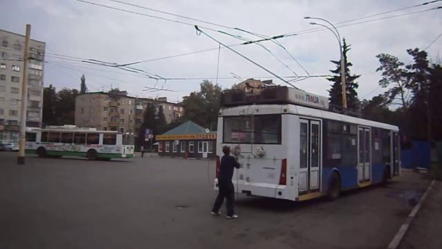 Водитель троллейбуса ставит штанги смотреть онлайн